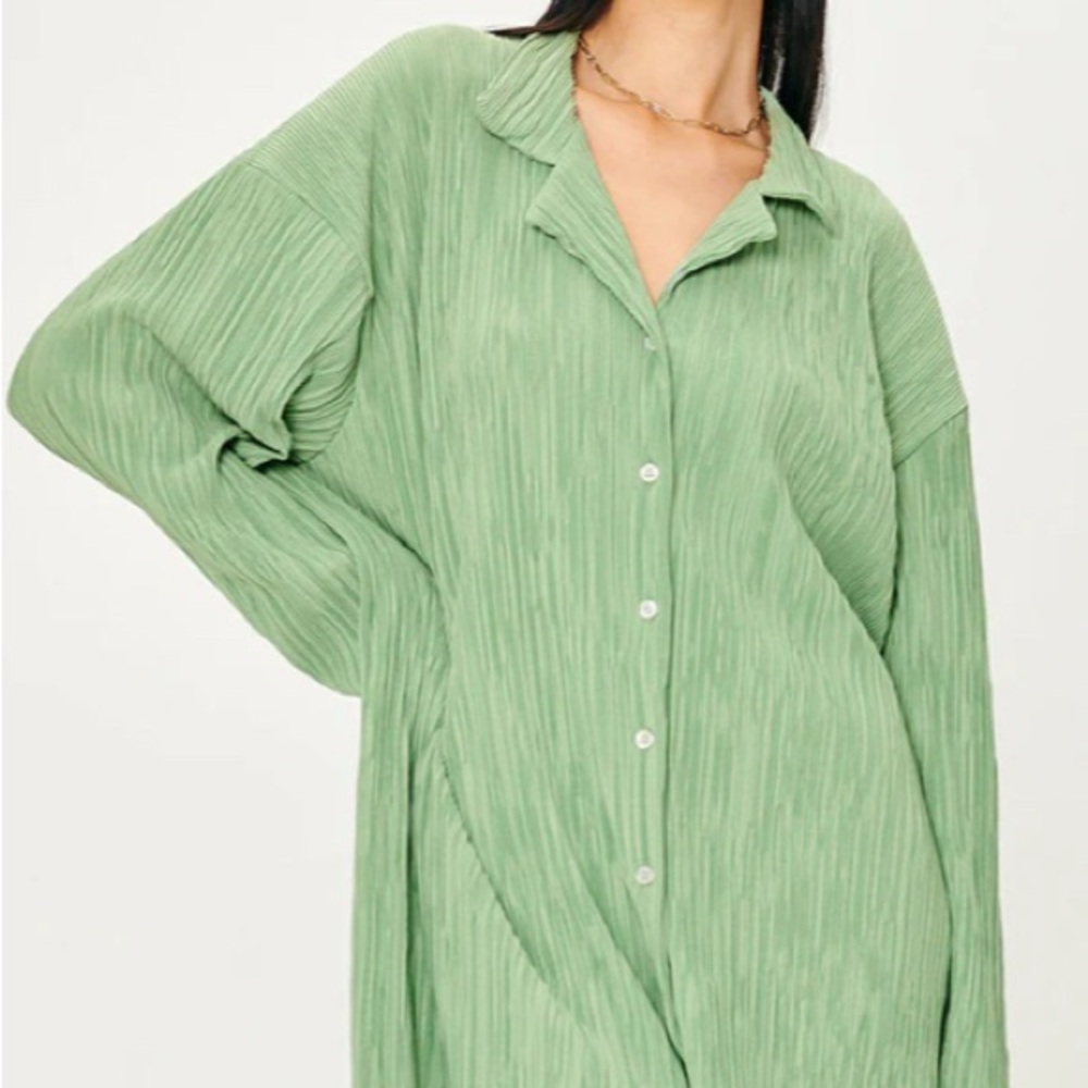 Storets oversized Green Blouse - Top. Sage color.  Size Small/Medium